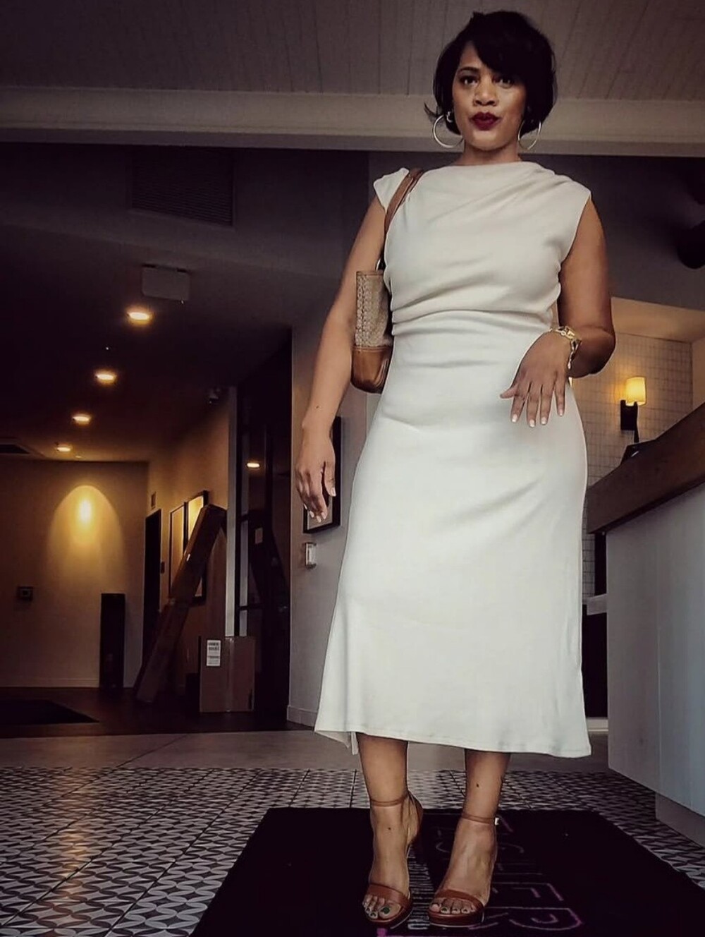 H&M Cream Midi Dress - Sleek Cap Sleeve Silhouette